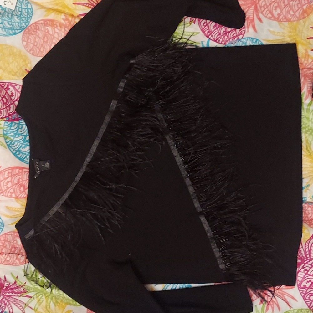 COPY - Very interesting fashion forward feathery black top